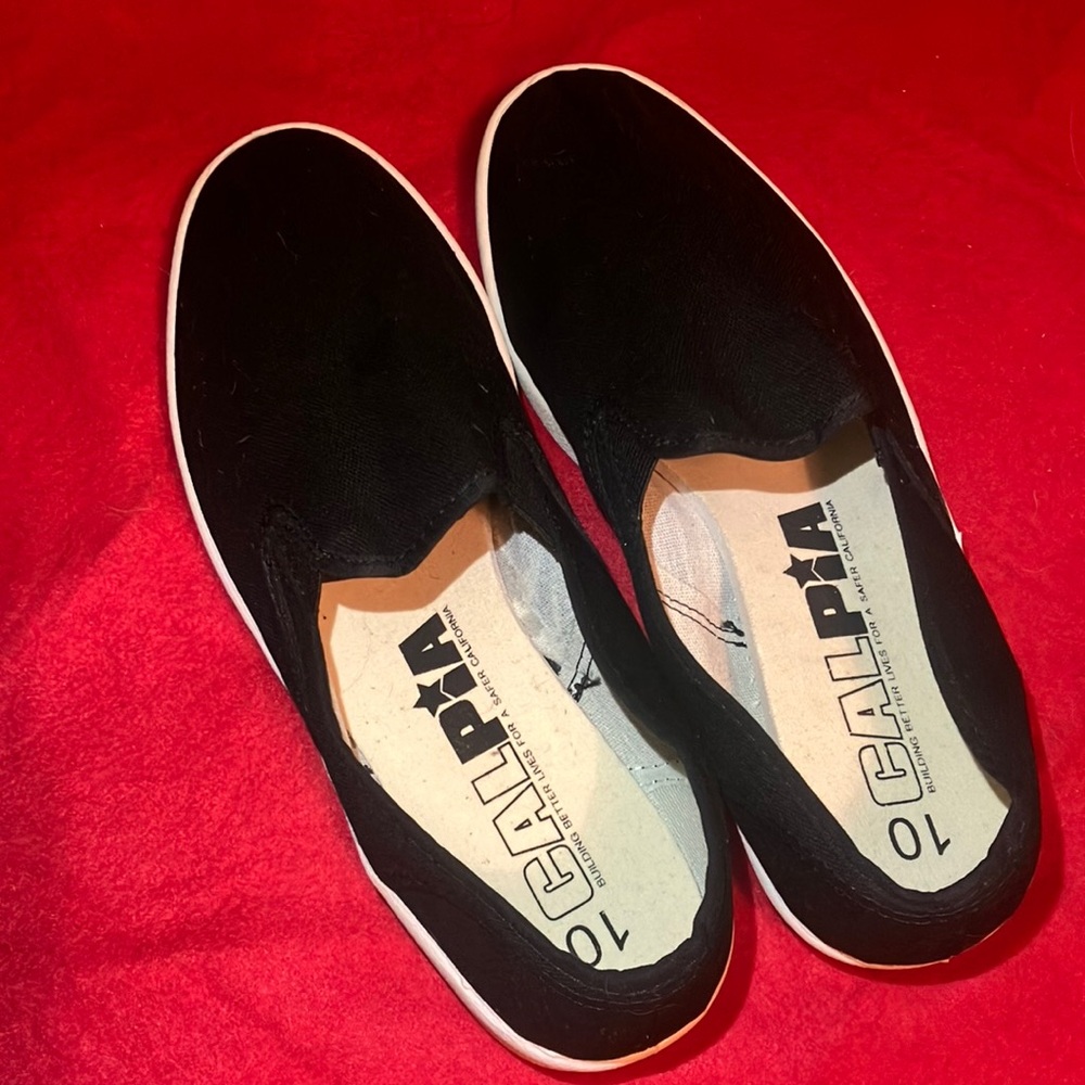 CAL PiA Inmate Shoes